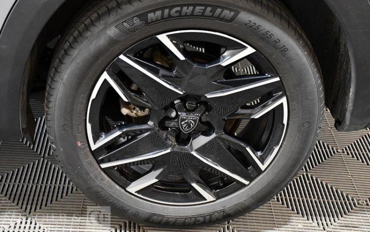 PEUGEOT 3008 1.2 HYBRID 136ch ALLURE E-DCS6 GRIS GX-782-GH