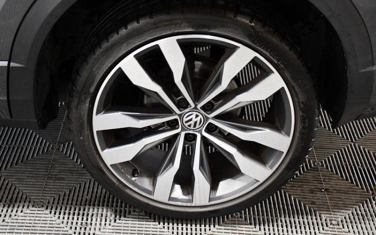 VOLKSWAGEN T-ROC R-LINE 2l  TDI 150 CH DSG GRIS GZ-858-NH