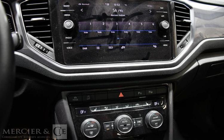 VOLKSWAGEN T-ROC R-LINE 2l  TDI 150 CH DSG GRIS GZ-858-NH