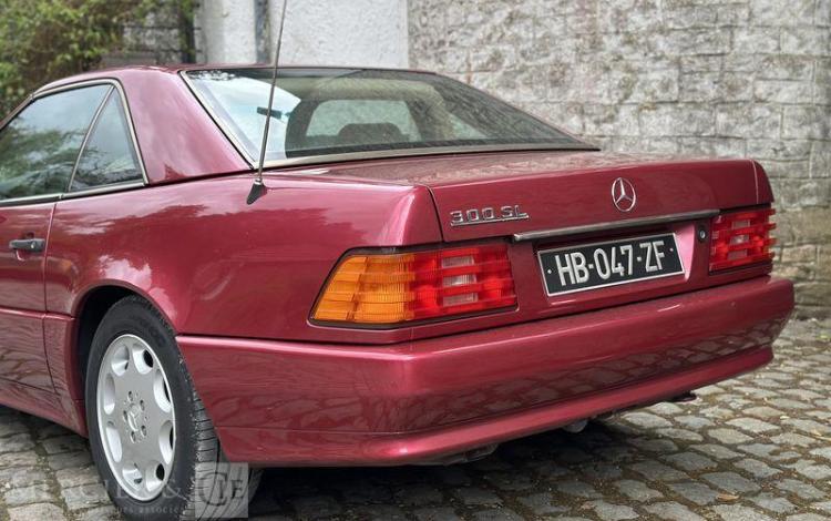 MERCEDES 300 sl BORDEAUX HB-047-ZF