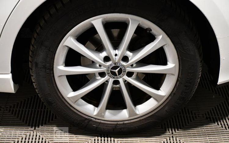 MERCEDES CLASSE B 180 CDI 7GTRO BLANC HC-818-KP