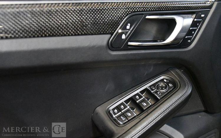 PORSCHE MACAN 2.9 TURBO 440 PDK NOIR MA16
