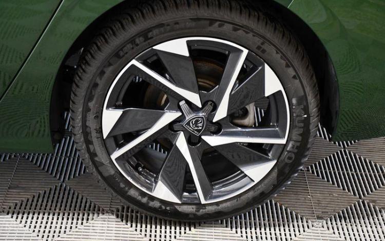 PEUGEOT 308 VERT PZ4P554