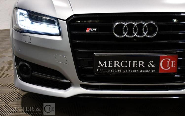 AUDI S8 + 605CH GRIS RS7850