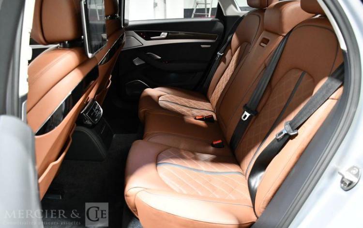 AUDI S8 + 605CH GRIS RS7850