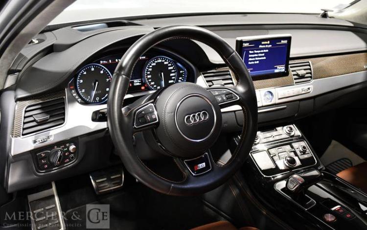 AUDI S8 + 605CH GRIS RS7850