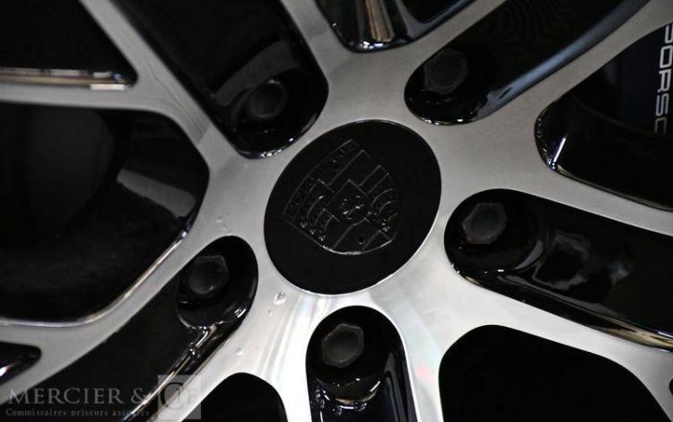 PORSCHE TAYCAN BASIS PLUS PERFORMANCE BLANC WIE5262E