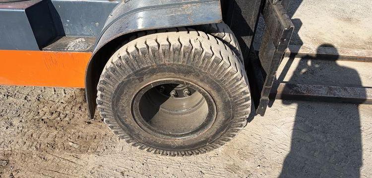 TOYOTA CHARIOT ELEVATEUR FRONTAL 52-6FG45@1030 – GAZ – CAPACITE NOMINALE 5 T – 2510 H  10330