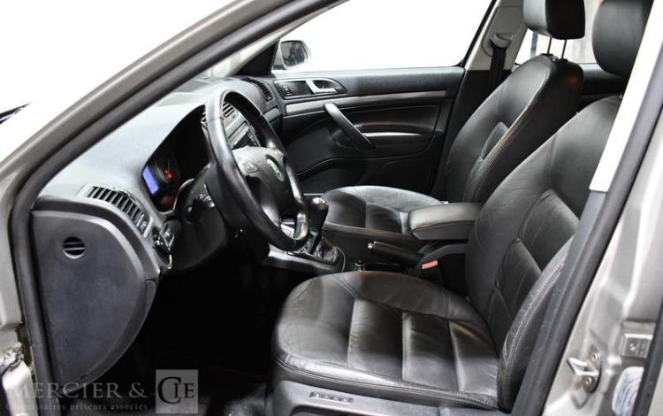 SKODA OCTAVIA 2.0 TDI 140CH PRAHA 4X2 BEIGE 121DLJ59