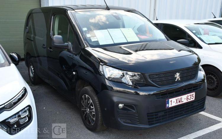 PEUGEOT PARTNER 1.5 BLUEHDI 130 950KG L2 XL PREMIUM NOIR 1XWL635