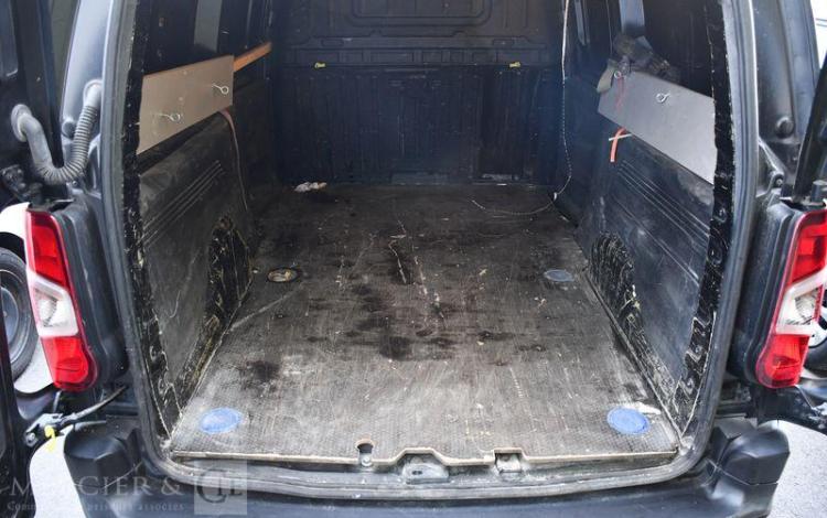 PEUGEOT PARTNER 1.5 BLUEHDI 130 950KG L2 XL PREMIUM NOIR 1XWL635