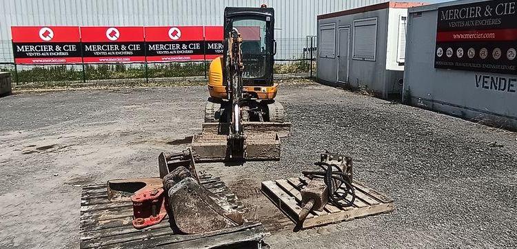 JCB MINI-PELLE SUR CHENILLES 8025 ZT – 2,81T – DIESEL  – 4351 HEURES – ANNEE 2017  27887