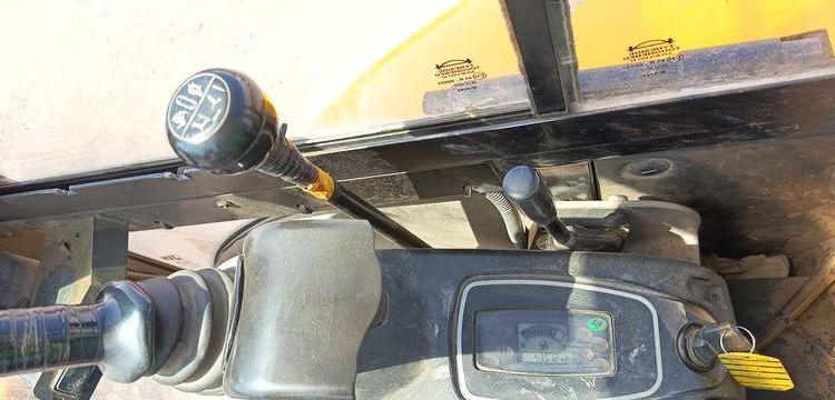 JCB MINI-PELLE SUR CHENILLES 8025 ZT – 2,81T – DIESEL  – 4351 HEURES – ANNEE 2017  27887