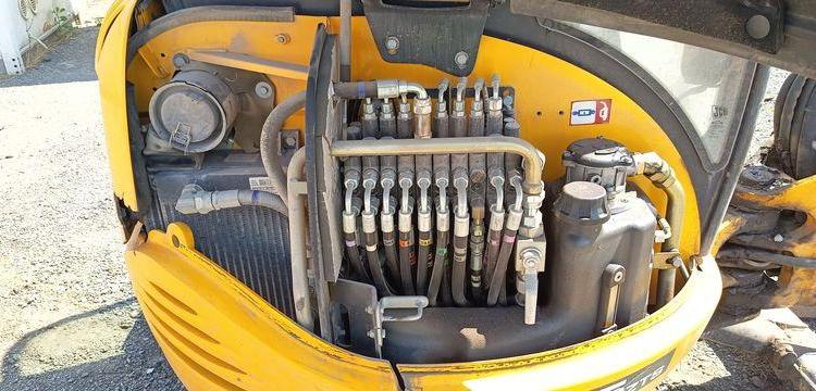 JCB MINI-PELLE SUR CHENILLES 8025 ZT – 2,81T – DIESEL  – 4351 HEURES – ANNEE 2017  27887