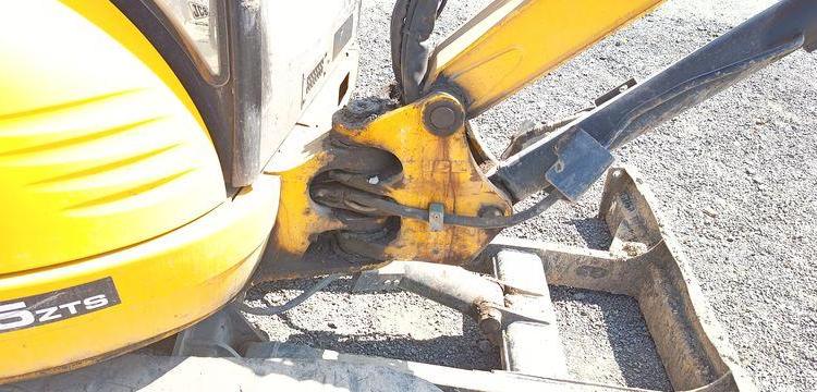 JCB MINI-PELLE SUR CHENILLES 8025 ZT – 2,81T – DIESEL  – 4351 HEURES – ANNEE 2017  27887