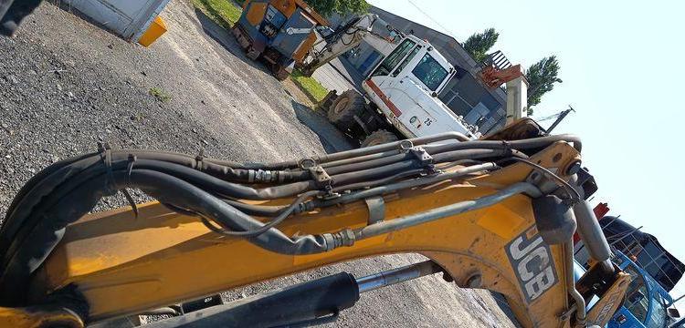 JCB MINI-PELLE SUR CHENILLES 8025 ZT – 2,81T – DIESEL  – 4351 HEURES – ANNEE 2017  27887