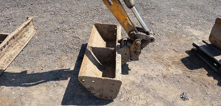 JCB MINI-PELLE SUR CHENILLES 8025 ZT – 2,81T – DIESEL  – 4351 HEURES – ANNEE 2017  27887