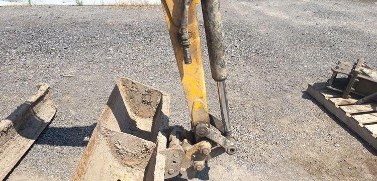 JCB MINI-PELLE SUR CHENILLES 8025 ZT – 2,81T – DIESEL  – 4351 HEURES – ANNEE 2017  27887