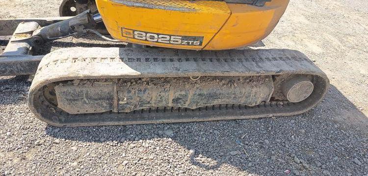 JCB MINI-PELLE SUR CHENILLES 8025 ZT – 2,81T – DIESEL  – 4351 HEURES – ANNEE 2017  27887