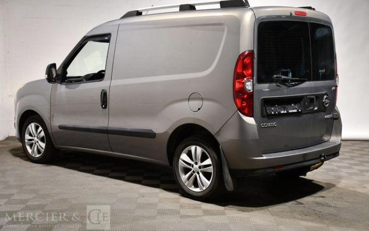 OPEL COMBO GRIS 2GGL691