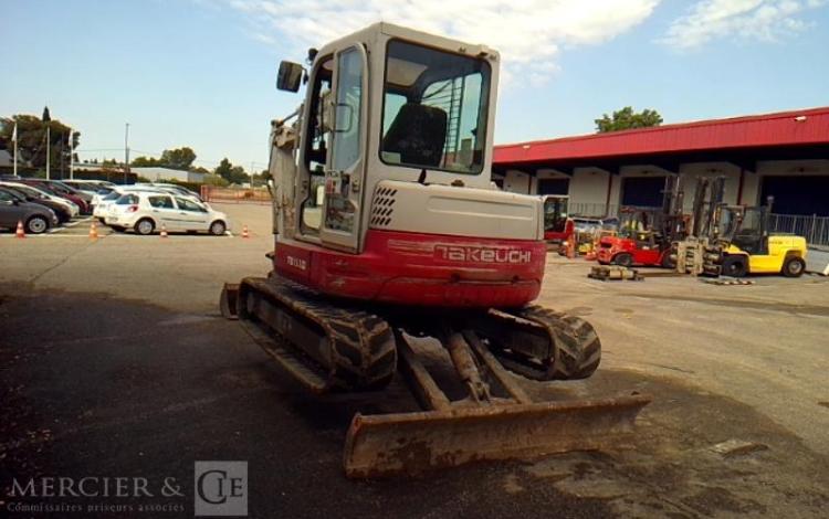 TAKEUCHI MINI PELLE AVEC DEPORT PIED DE FLECHE TB153FR 5.7T 7189H AN2012 GRIS 301412