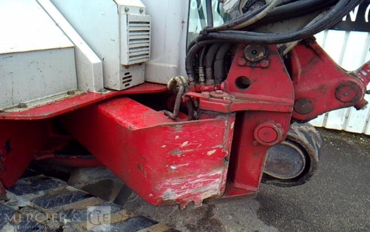 TAKEUCHI MINI PELLE AVEC DEPORT PIED DE FLECHE TB153FR 5.7T 7189H AN2012 GRIS 301412