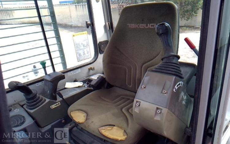 TAKEUCHI MINI PELLE AVEC DEPORT PIED DE FLECHE TB153FR 5.7T 7189H AN2012 GRIS 301412