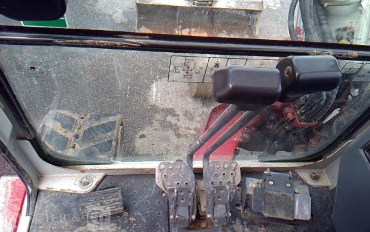 TAKEUCHI MINI PELLE AVEC DEPORT PIED DE FLECHE TB153FR 5.7T 7189H AN2012 GRIS 301412