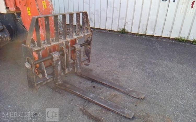 JLG CHARIOT TELESCOPIQUE DIESEL 4013PS  4T 13M 5752H AN2005 ORA 6563