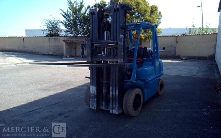 NISSAN CHARIOT MAT FRONTAL UD02A25PQ – 2.5T – 422H – AN2006 BLEU 7339