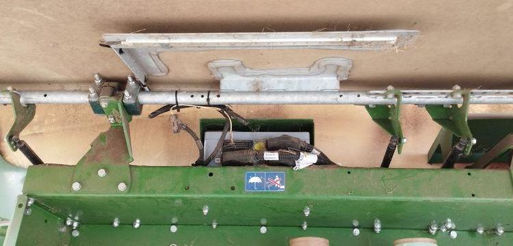 KRONE COMBINE PRESSE ENRUBANNEUSE COMPRIMA CF 155 XC-XTREME- 2 ESSIEUX – PTAC 9 T  76897