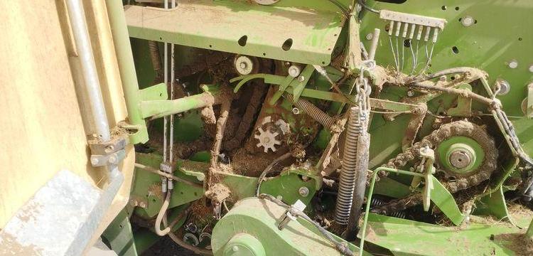 KRONE COMBINE PRESSE ENRUBANNEUSE COMPRIMA CF 155 XC-XTREME- 2 ESSIEUX – PTAC 9 T  76897
