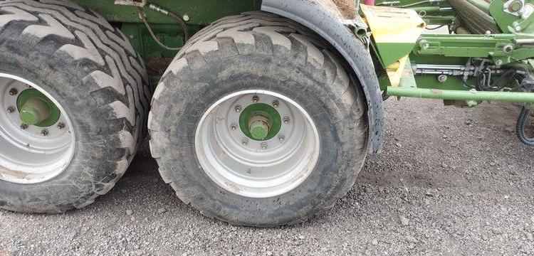 KRONE COMBINE PRESSE ENRUBANNEUSE COMPRIMA CF 155 XC-XTREME- 2 ESSIEUX – PTAC 9 T  76897
