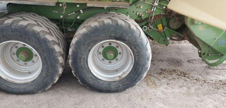 KRONE COMBINE PRESSE ENRUBANNEUSE COMPRIMA CF 155 XC-XTREME- 2 ESSIEUX – PTAC 9 T  76897