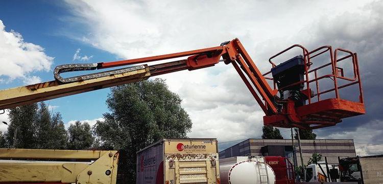 JLG NACELLE ARTICULEE 510AJ DIESEL 16M – HORAMETRE 5596 HEURES – AN 2007  7726