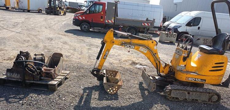 JCB MICROPELLE SUR CHENILLES 8010 CTS – DIESEL – 1 TONNE – 895 HEURES – ANNEE 2018  8010LTS