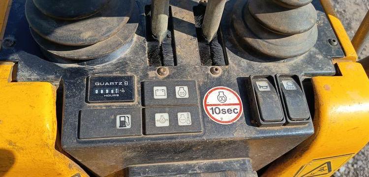 JCB MICROPELLE SUR CHENILLES 8010 CTS – DIESEL – 1 TONNE – 895 HEURES – ANNEE 2018  8010LTS