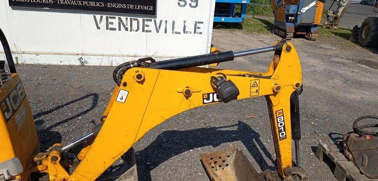 JCB MICROPELLE SUR CHENILLES 8010 CTS – DIESEL – 1 TONNE – 895 HEURES – ANNEE 2018  8010LTS