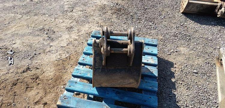 JCB MICROPELLE SUR CHENILLES 8010 CTS – DIESEL – 1 TONNE – 895 HEURES – ANNEE 2018  8010LTS