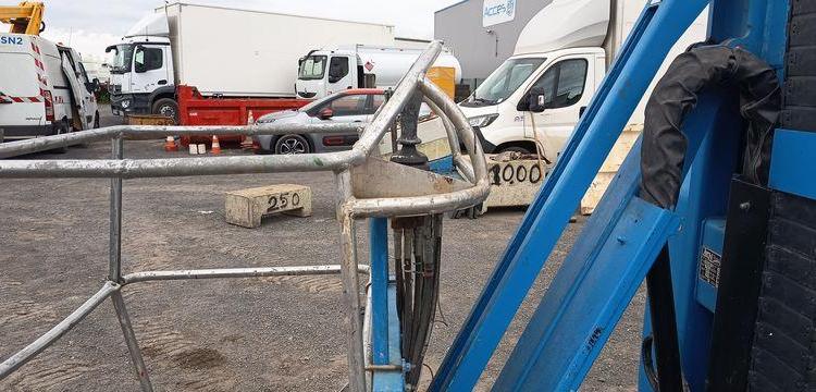 ATN NACELLE A MAT VERTICAL ELECTRIQUE 8,80M – HORAMETRE 919 HEURES – AN 2007  8561