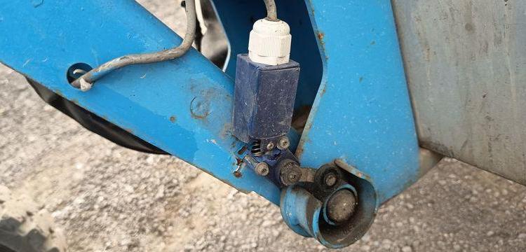 ATN NACELLE A MAT VERTICAL ELECTRIQUE 8,80M – HORAMETRE 919 HEURES – AN 2007  8561