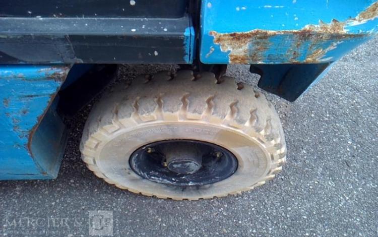 NISSAN CHARIOT MAT FRONTAL UD02A25PQ – 2.5T – 2645H – AN2007 BLEU 8991
