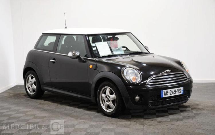MINI COOPER 1,6 D 110 COOPER NOIR AB-249-VS