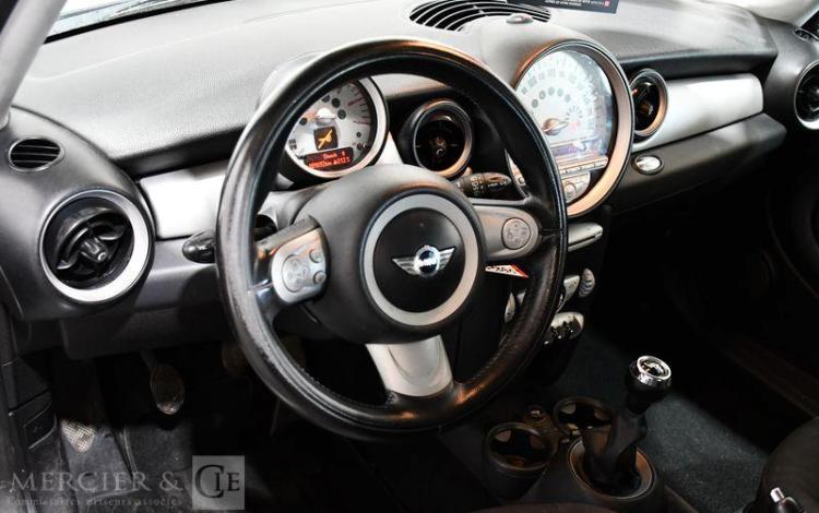 MINI COOPER 1,6 D 110 COOPER NOIR AB-249-VS