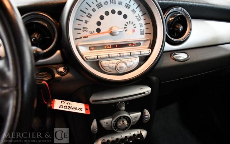 MINI COOPER 1,6 D 110 COOPER NOIR AB-249-VS