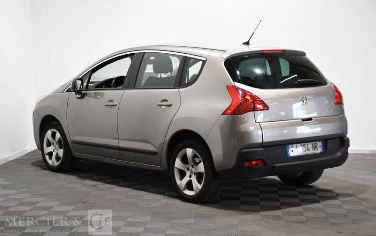 PEUGEOT 3008 1,6 HDI 110 PREMIUM GRIS AJ-154-NR