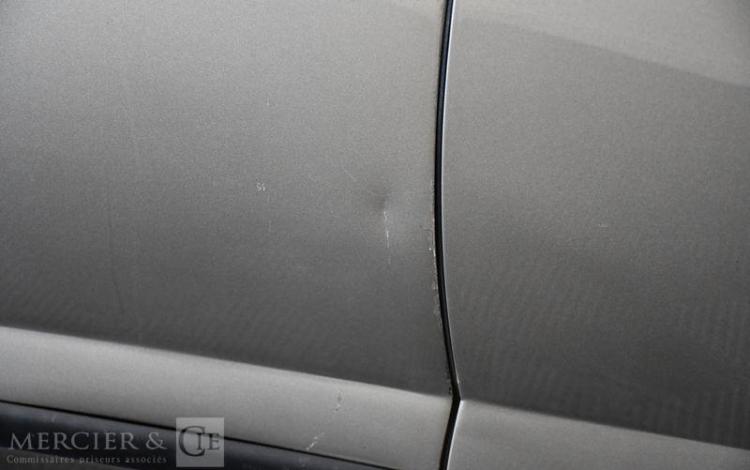 PEUGEOT 3008 1,6 HDI 110 PREMIUM GRIS AJ-154-NR