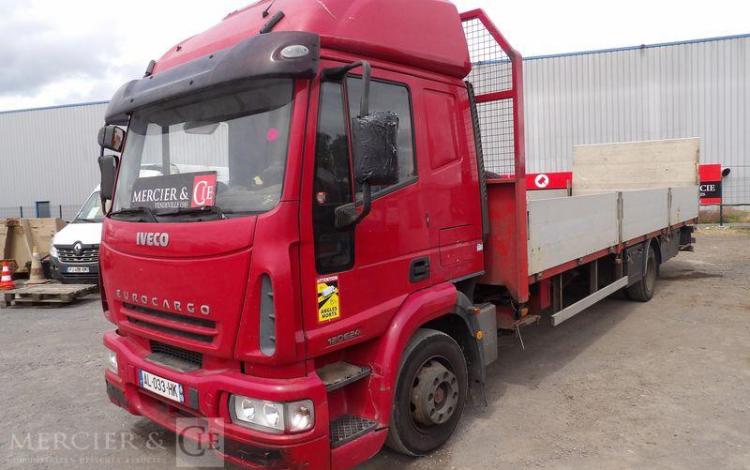 IVECO EUROCARGO 120E24 PLATEAU – PTAC : 11,99 TONNES – 485762 KMS – ANNEE 2004 BORDEAUX AL-033-HK