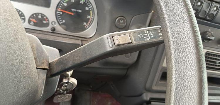 IVECO EUROCARGO 120E24 PLATEAU – PTAC : 11,99 TONNES – 485762 KMS – ANNEE 2004 BORDEAUX AL-033-HK