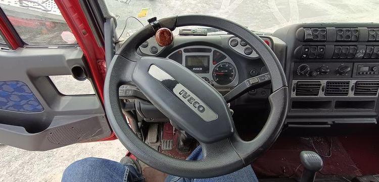 IVECO EUROCARGO 120E24 PLATEAU – PTAC : 11,99 TONNES – 485762 KMS – ANNEE 2004 BORDEAUX AL-033-HK